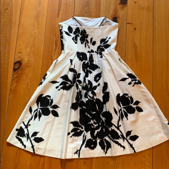 Muse dress - Picture 2 of 2